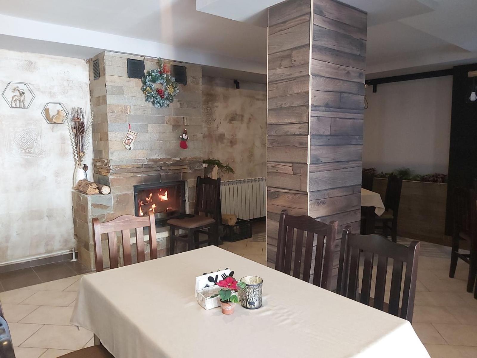 Aparthotel Pine Hills 팜포로보 외부 사진