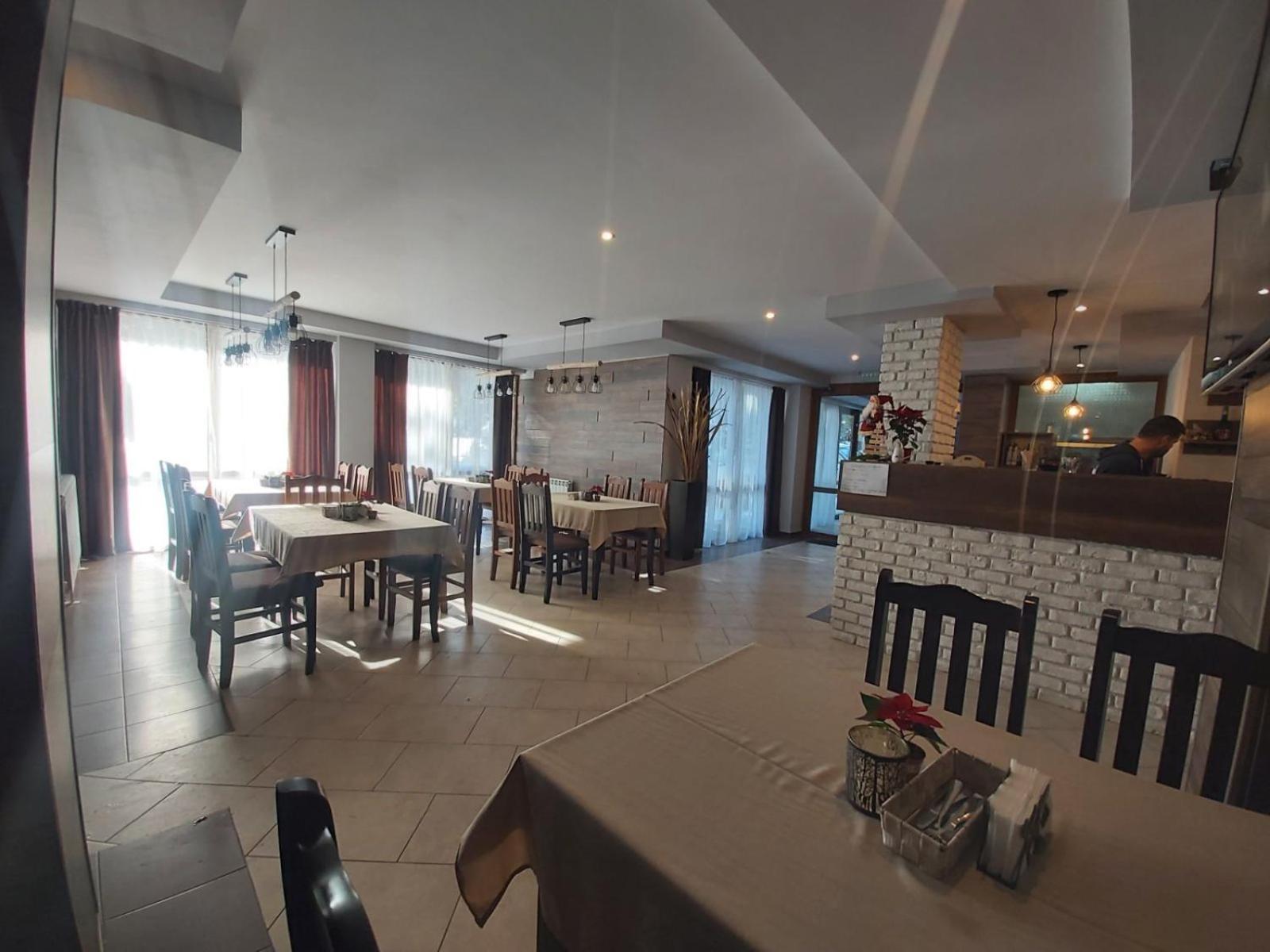 Aparthotel Pine Hills 팜포로보 외부 사진
