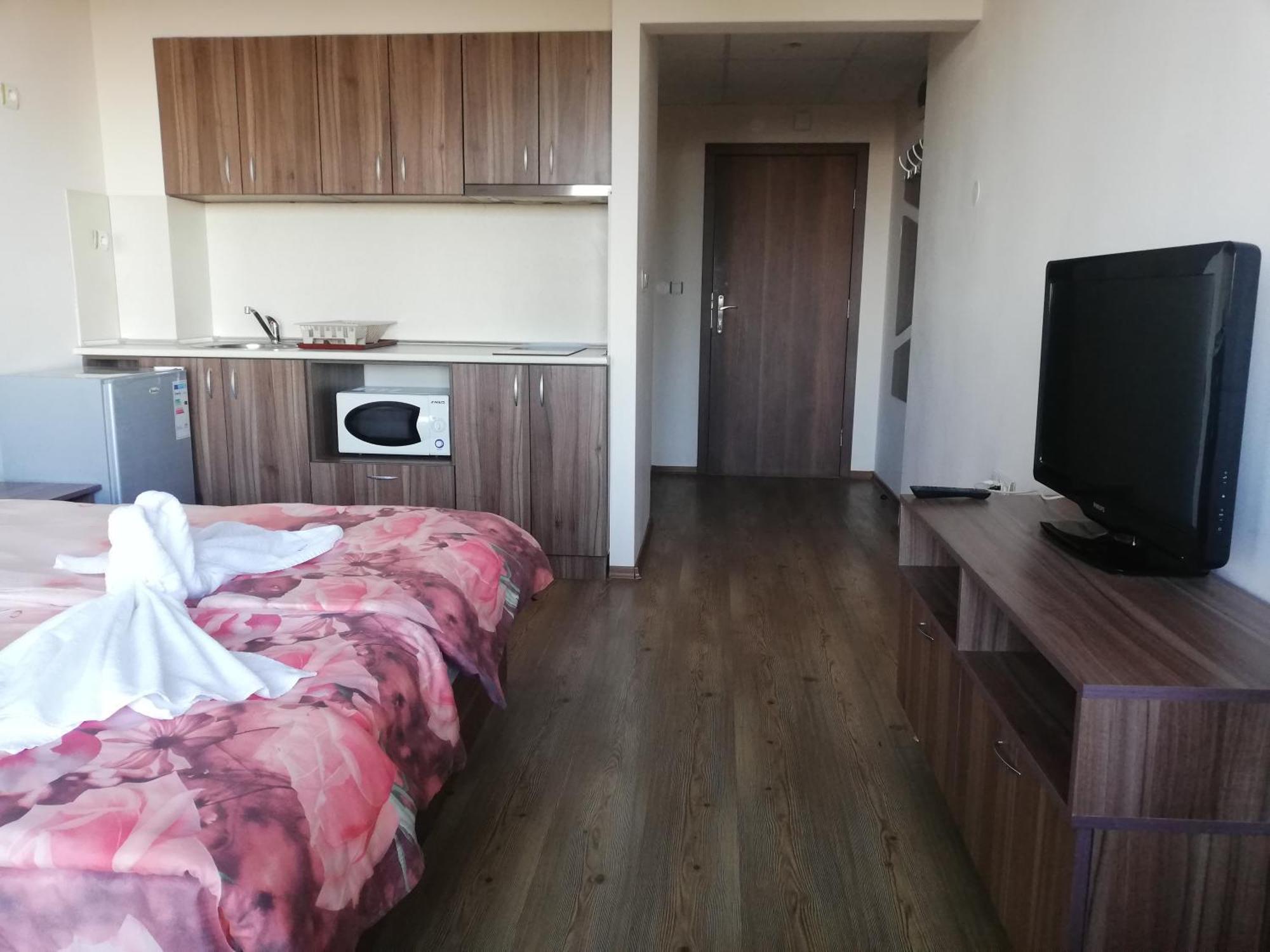 Aparthotel Pine Hills 팜포로보 외부 사진